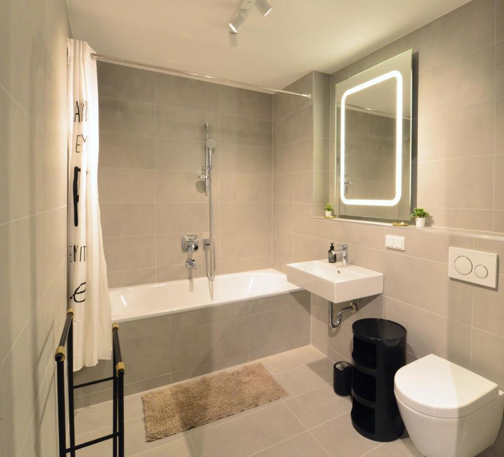 Brand-new, Close To Centre, Rooftop-summer-pool Apartamento *